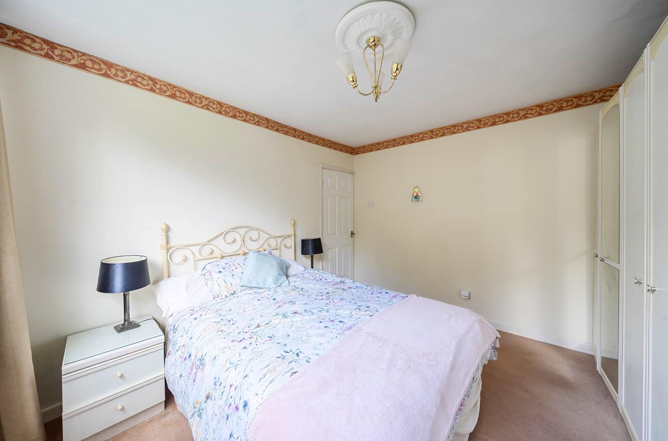 Mendip Close, Fforestfach, Swansea, SA5 5AB